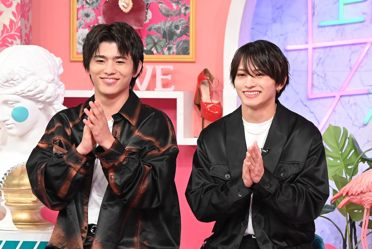timeleszの篠塚大輝と猪俣周杜。