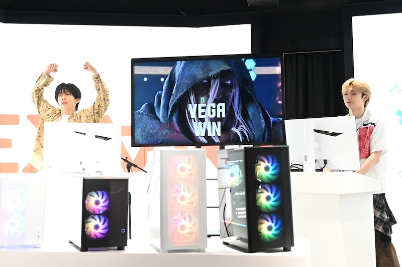 リョウガとユーキの対決の様子。