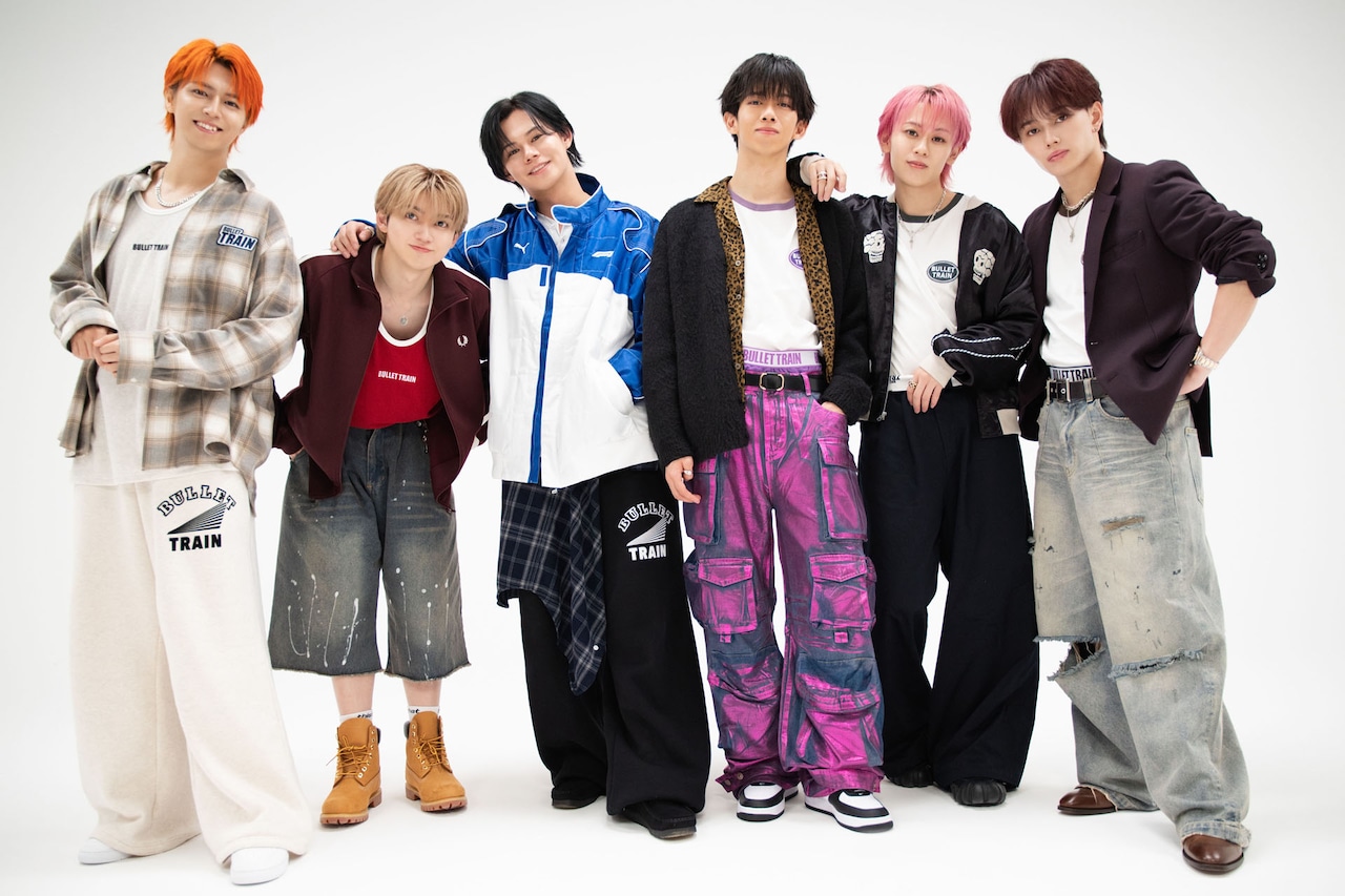 「超特急 × ZOZOTOWN」コラボアイテムをまとった超特急。