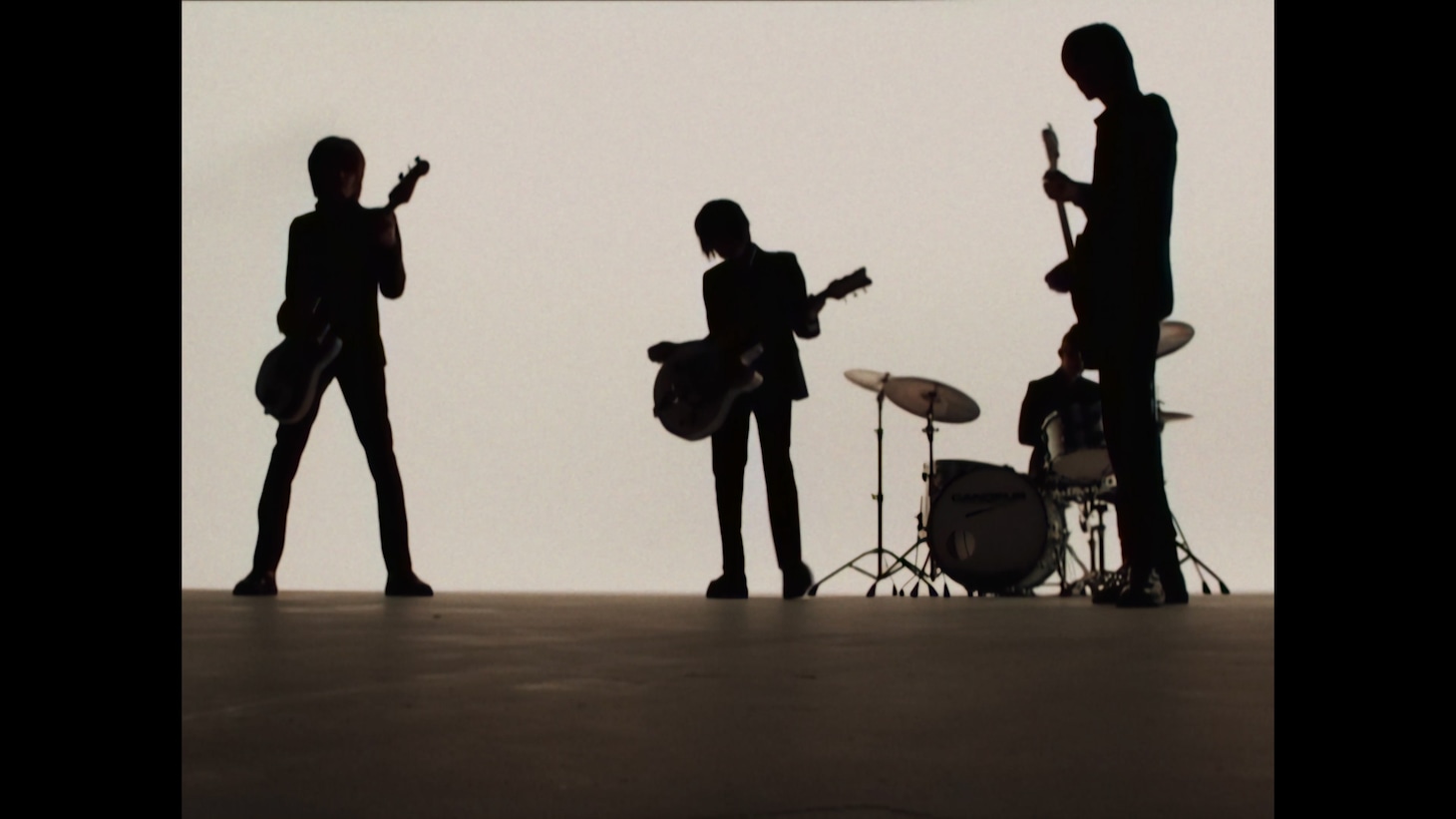 THEE MICHELLE GUN ELEPHANT「太陽をつかんでしまった」ミュージックビデオより。