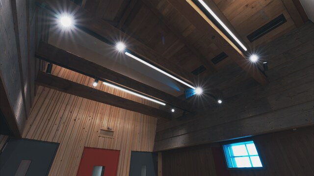 天井が高い「MUSIC inn Fujieda」。（写真提供：渡辺建設株式会社）