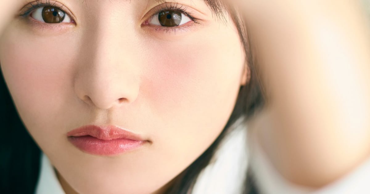日向坂46五期生「ぽかぽか写真館」9人目の片山紗希は読書中 - 音楽ナタリー