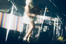 りりあ。「Asia Tour OneMan Live『秋の予兆』」東京・Zepp Shinjuku（TOKYO）公演より。（撮影：山川哲矢）