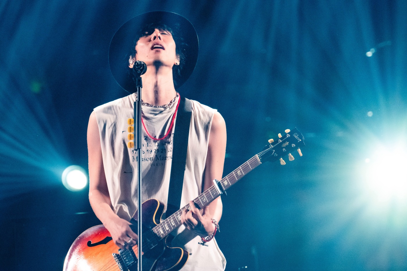 野田洋次郎（Vo, G, Pf）（写真提供：NHK）