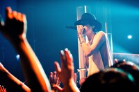 野田洋次郎（Vo, G, Pf）（写真提供：NHK）