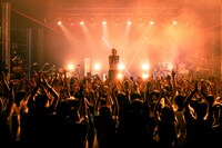 「RADWIMPS 20th YEAR SPECIAL」の様子。（写真提供：NHK）