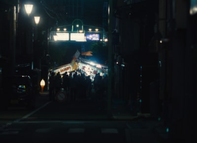 「ヨルシカ LIVE TOUR 2025『盗作 再演』」朗読パートの映像より。