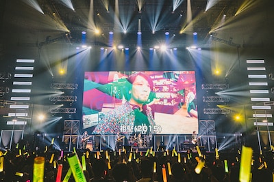 THE PRIMALS「THE PRIMALS Dark Decades Tour BUDOKAN」の様子。（撮影：西槇太一）