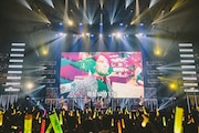 THE PRIMALS「THE PRIMALS Dark Decades Tour BUDOKAN」の様子。(撮影:西槇太一)