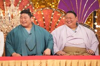 若元春と荒篤山。