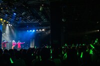 「メロン記念日'25 LIVE TOURー～熟メロン～」神奈川公演の様子。