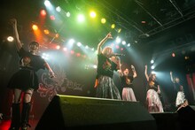 「メロン記念日'25 LIVE TOURー～熟メロン～」神奈川公演の様子。