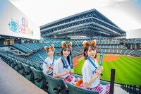 左から辻野かなみ、坂井仁香、小泉遥香。