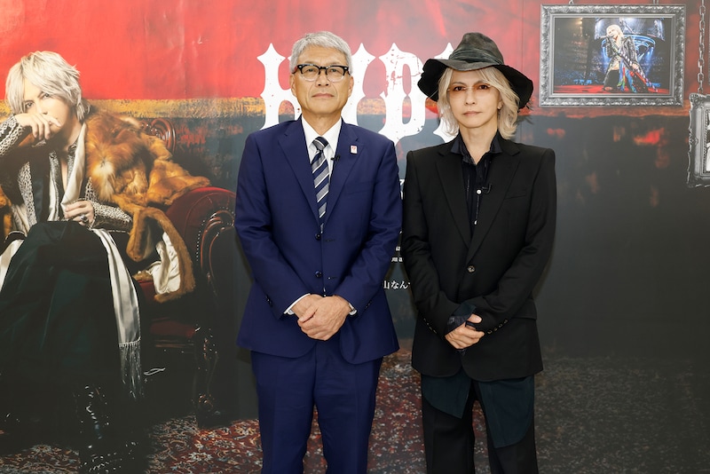 宮崎泉和歌山県知事とHYDE。(撮影:田中和子)