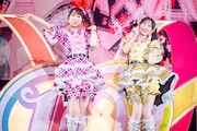 左から小泉遥香、菅田愛貴。