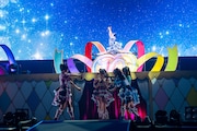 超ときめき♡宣伝部。上段は曲中にバレエの踊りを披露する杏ジュリア。