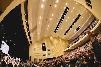 「茅ヶ崎FM2周年記念!! 桑田佳祐の“ただいま”夜遊び in 茅ヶ崎 supported by TOKYO FM」の様子。