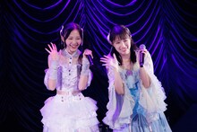 山邊未夢（東京女子流）と木葭のの（フィロソフィーのダンス）。（撮影：ヨシモリユウナ）