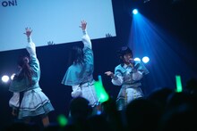 「こみっきゅおん！3rd Anniversary LIVE『Just Begun』」の様子。
