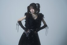 hïcca名義でソロデビューする元fishbowlの久松由依。