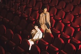 家入レオと斎藤宏介のコラボアーティスト写真。