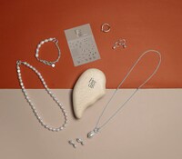 先行販売期間限定のアクセサリーコンプリートセット。