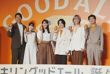 左から鈴木亮平、浜辺美波、綾瀬はるか、Mrs. GREEN APPLE。