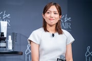 ほほえむ川口春奈。