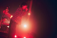 武井優心（Vo, G / Czecho No Republic）（撮影：山川哲矢）