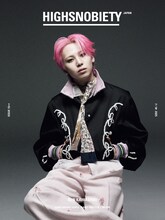 川尻蓮が登場する「HIGHSNOBIETY JAPAN ISSUE15++ REN KAWASHIRI」表紙。