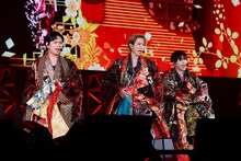 「NEWS LIVE TOUR 2025 変身」横浜アリーナ公演の様子。