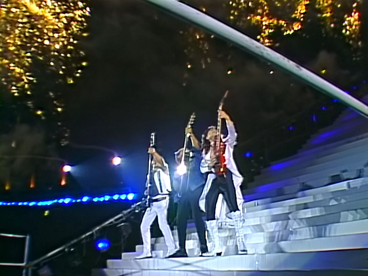 ミュージック THE ALFEE 2000th LIVE CONCERT Amazon.co.jp: THE ALFEE 2000th LIVE CONCERT STARTING OVER at