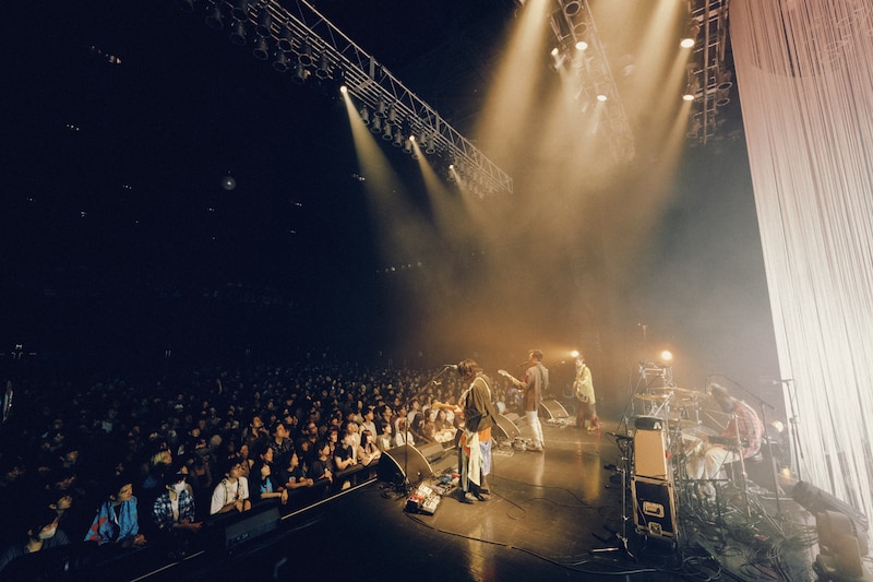 「MONO NO AWARE ONEMAN TOUR 2025」の様子。（撮影：マスダレンゾ）