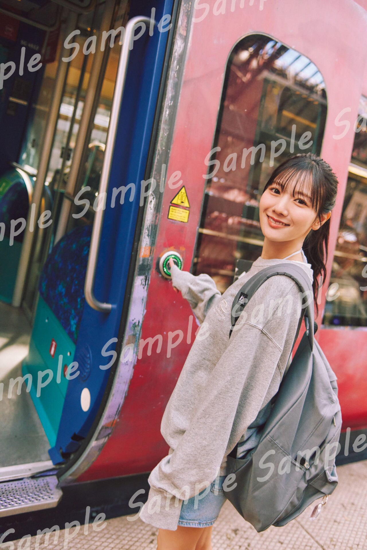 河田陽菜（日向坂46）2nd写真集「テイクオフ」ヨドバシ京都店