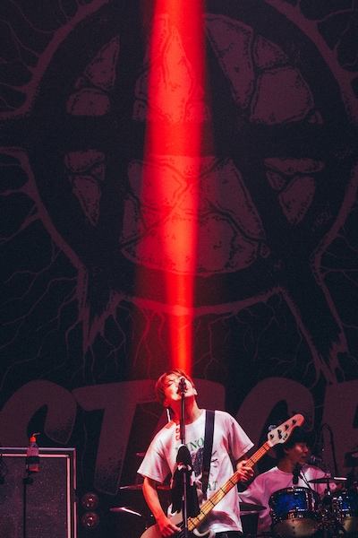 「ROCK-O-RAMA-THE END」より04 Limited Sazabysのライブの様子。（Photo by Taka"nekoze photo"）