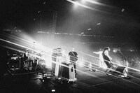 「ROCK-O-RAMA-THE END」よりClosure In Moscowのライブの様子。（撮影：西槇太一）