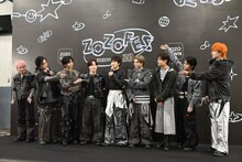 せーので「超特急のファッションリーダー」を指す超特急。