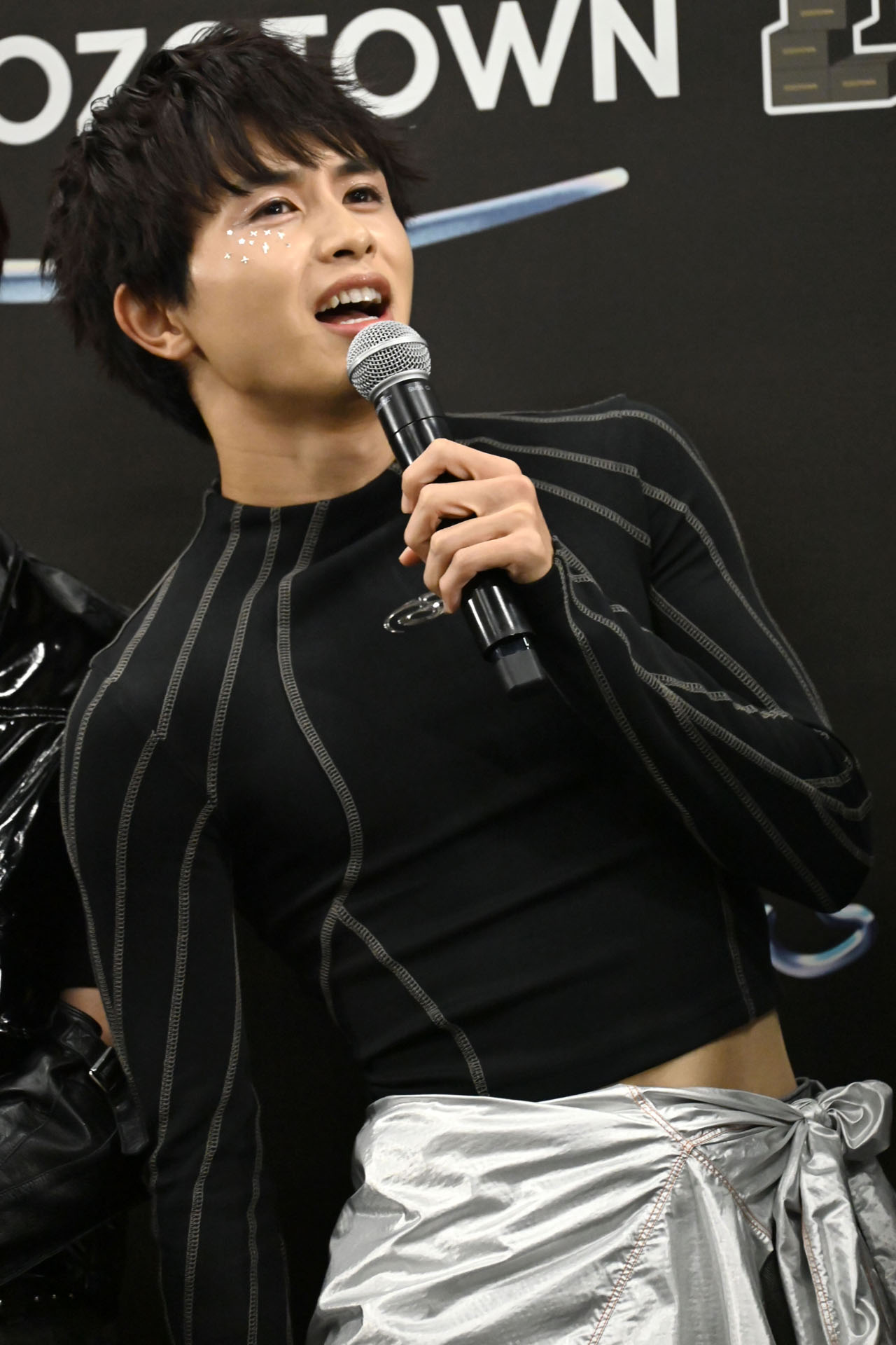 超特急の最年長組がY2Kネタで大盛り上がりの「ZOZOFES」取材会、“おしゃれ番長”はトレンドの話題に困惑