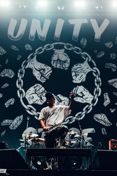 「ROCK-O-RAMA-THE END」よりHiro（Vo / FACT）。（Photo by Taka"nekoze photo"）