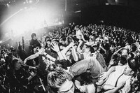 「ROCK-O-RAMA-THE END」よりFC FiVEのライブの様子。（撮影：西槇太一）