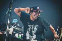 「ROCK-O-RAMA-THE END」よりHEY-SMITHのライブの様子。（撮影：西槇太一）