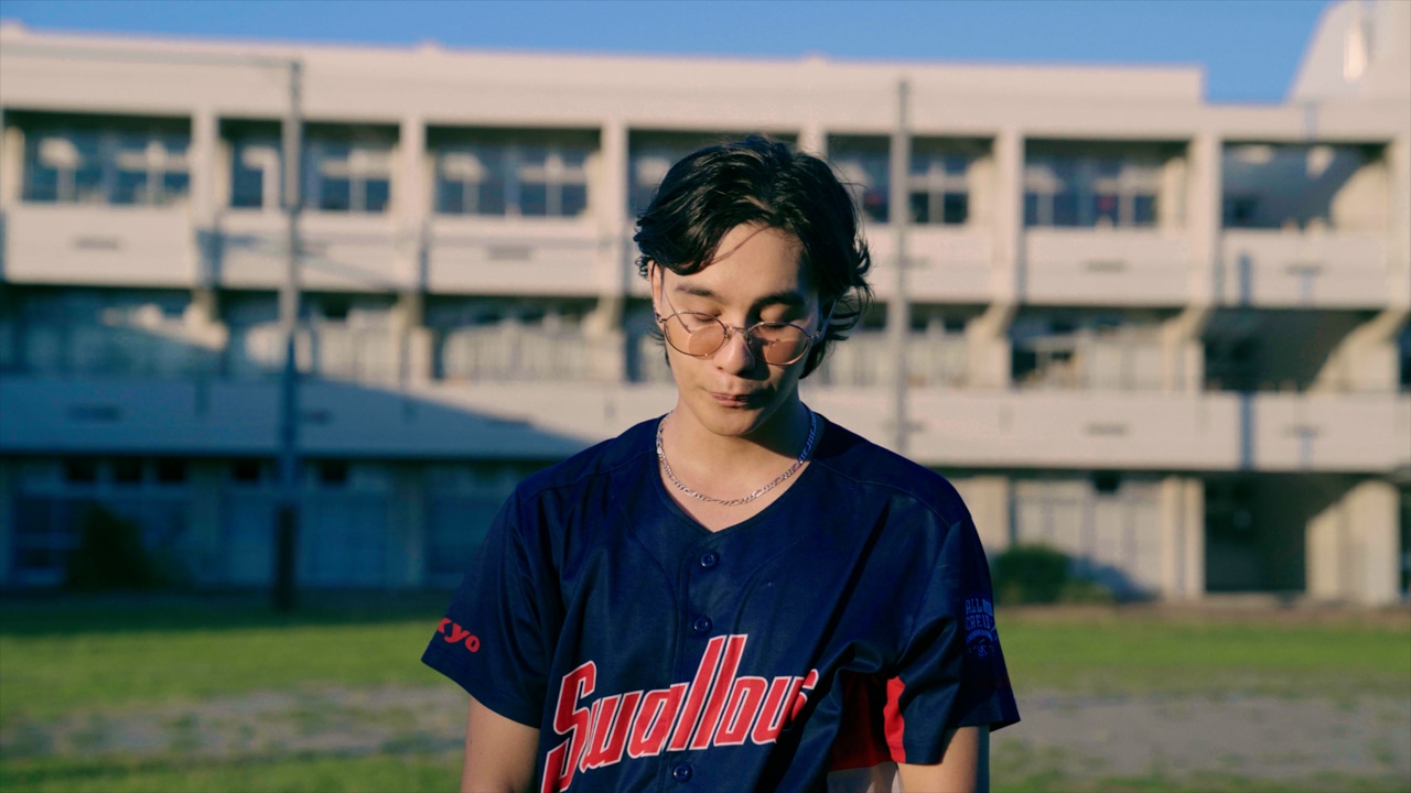 DANNY JIN「俺はセカンド」ミュージックビデオより。