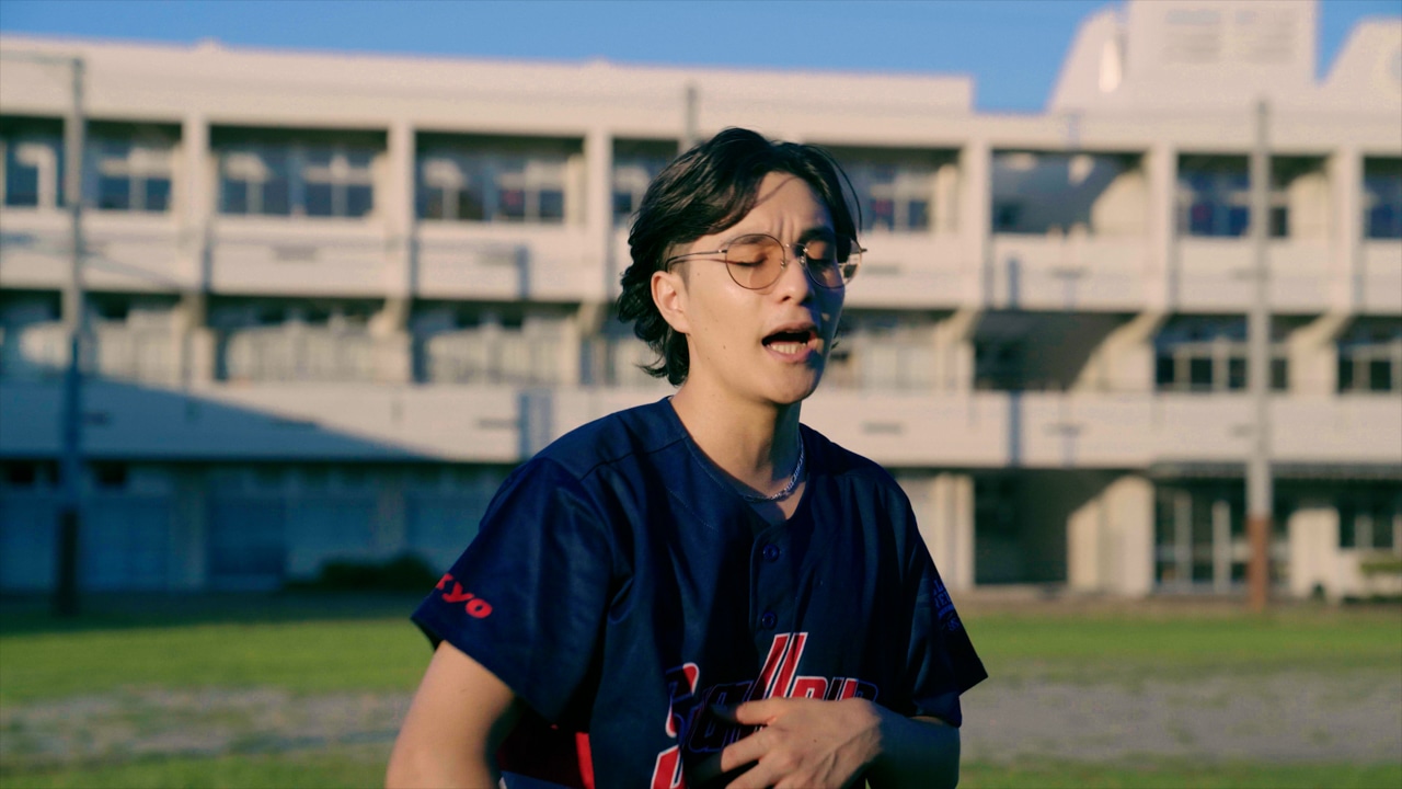 DANNY JIN「俺はセカンド」ミュージックビデオより。