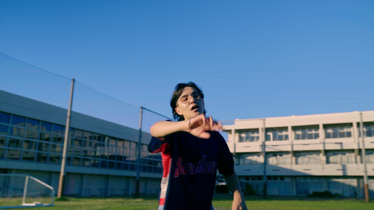 DANNY JIN「俺はセカンド」ミュージックビデオより。