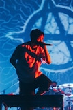 「ROCK-O-RAMA-THE END」よりNOISEMAKERのライブの様子。(Photo by Taka"nekoze photo")