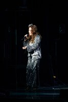 JUJU（撮影：キセキミチコ［KISEKI inck］）