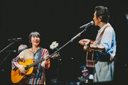 左から原由子、桑田佳祐。（撮影：西槇太一）