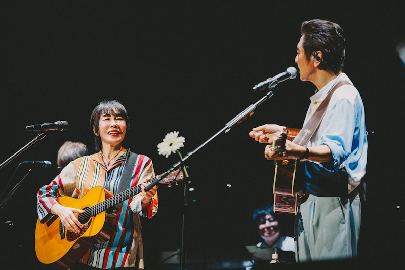 左から原由子、桑田佳祐。（撮影：西槇太一）