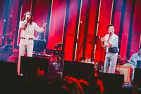 左から吉井和哉、桑田佳祐。（撮影：西槇太一）