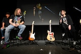 HISASHI(GLAY)とFenderのマスタービルダーであるアンディ・ヒックスによる「MEET THE MASTER BUILDERS」の様子。